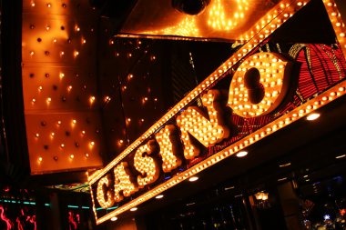 Free spins feature trigger in Gates of Olympus game